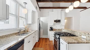 Apartment B | 3 bedrooms, premium bedding, memory foam beds, iron/ironing board