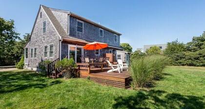 The Seashell Cove - Martha's Vineyard