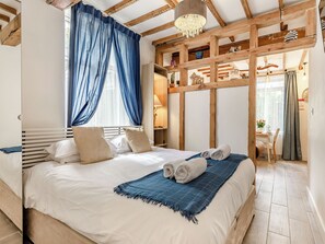 1 quarto, Wi-Fi de cortesia, roupa de cama