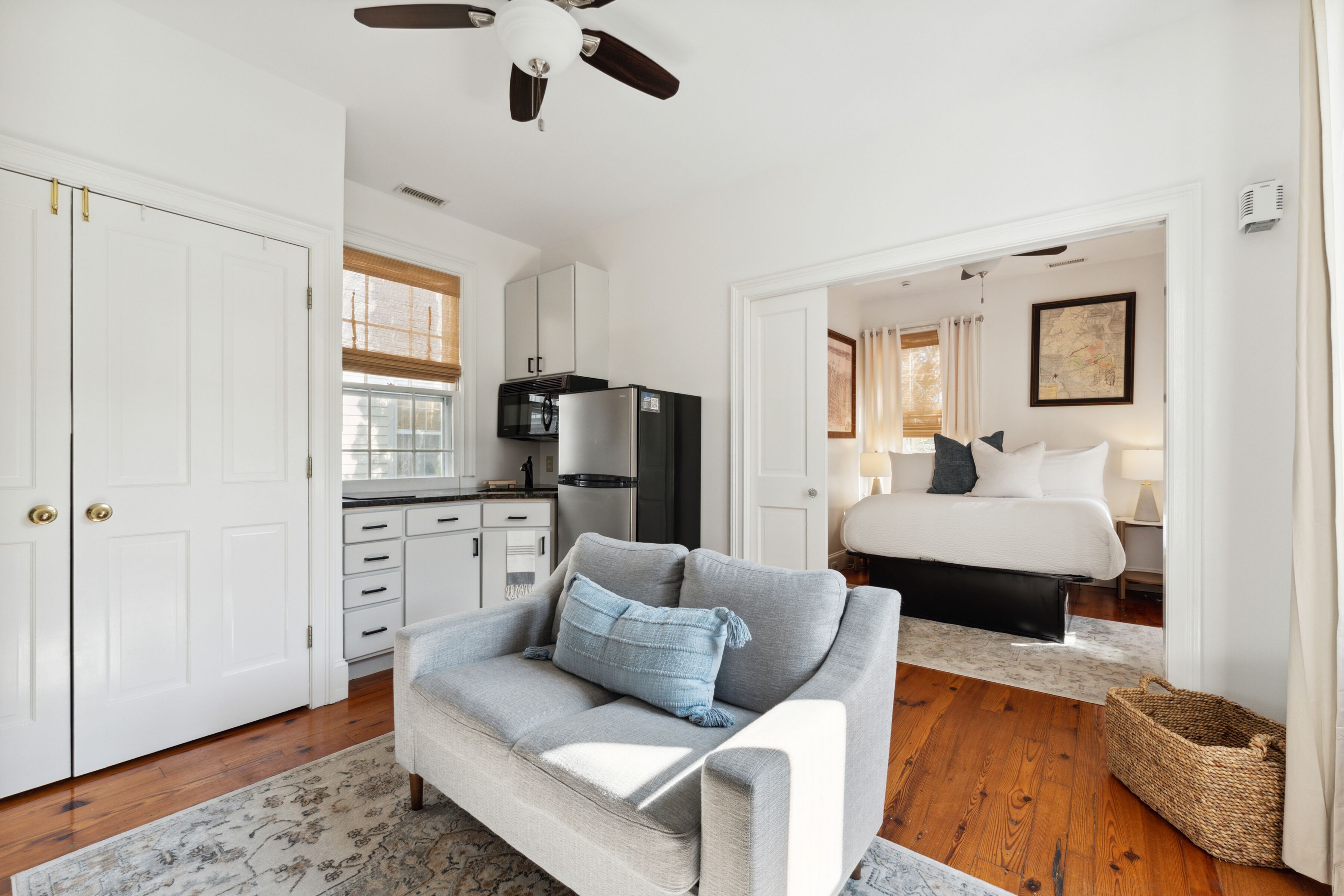 Tranquility with Garden & Heated Pool near King Street