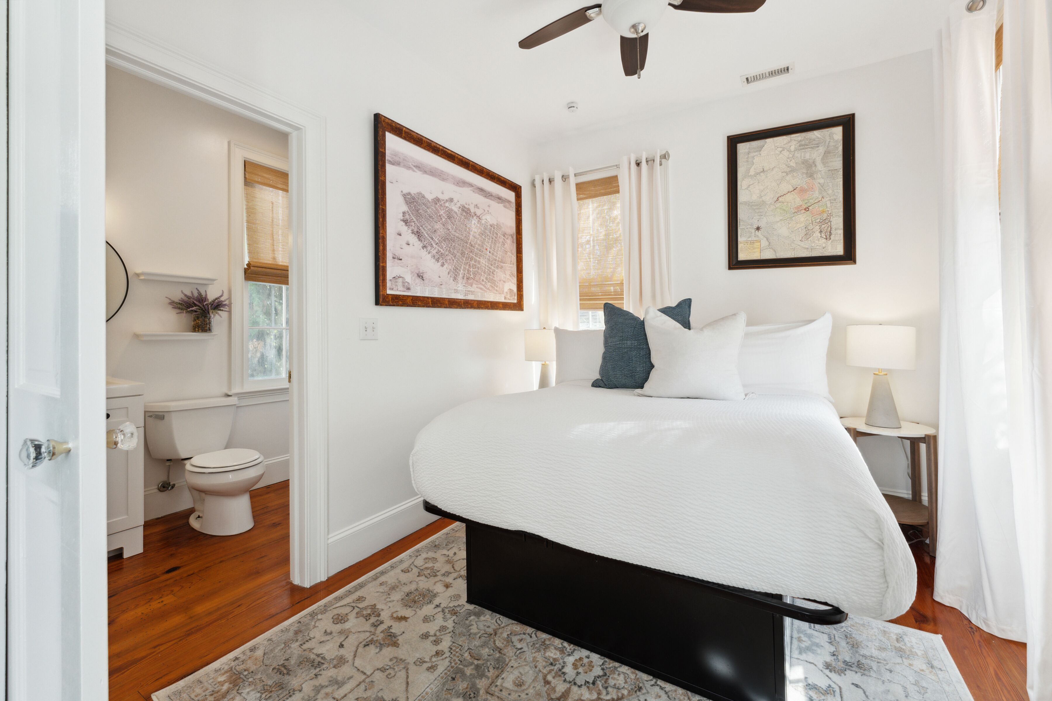 Tranquility with Garden & Heated Pool near King Street