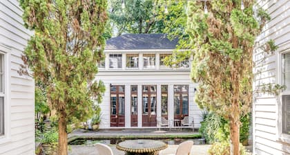 Cottage with Beautiful Garden and Heated Pool