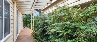 Ayr House - Echuca Holiday Homes