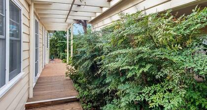 Ayr House - Echuca Holiday Homes