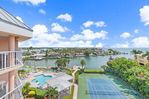 Sports court - Book Your July 4th Penthouse with Beach Views (St. Pete Beach)