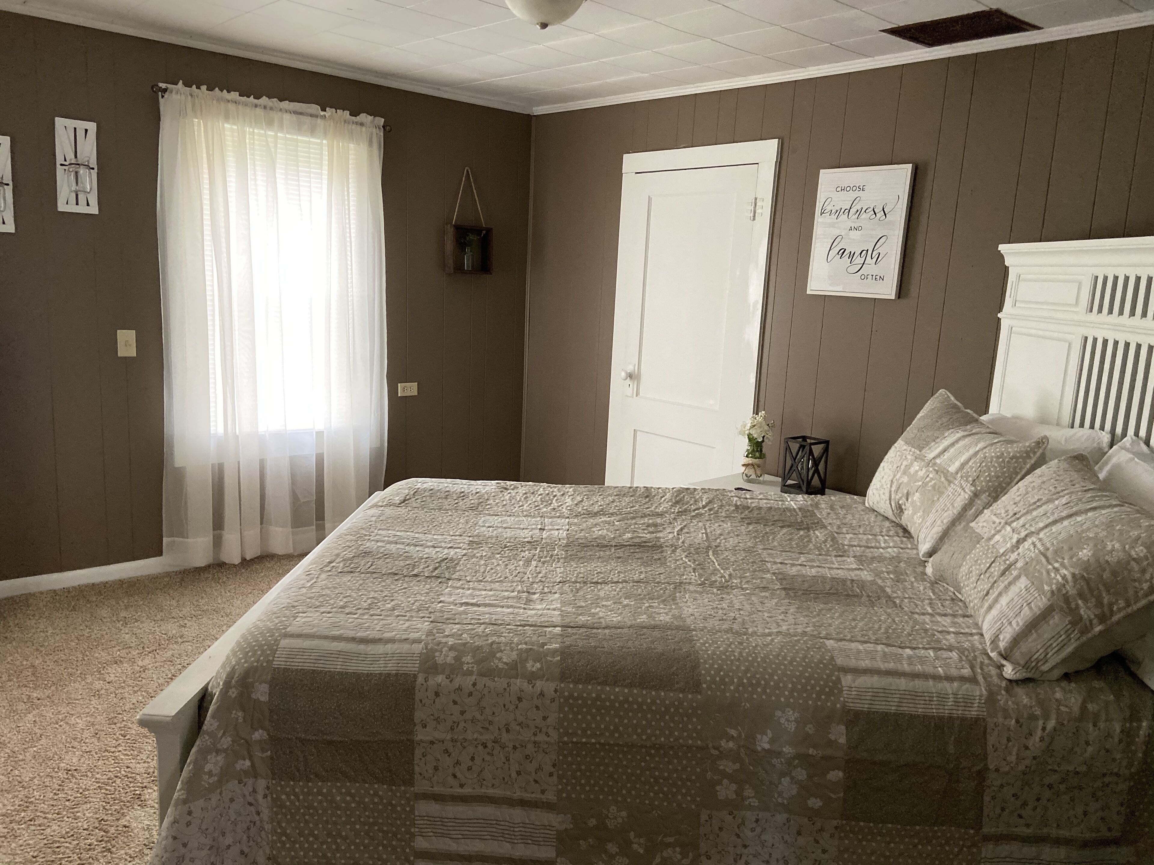 Beautiful Farmhouse near Lake Cumberland