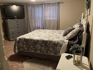 3 bedrooms, iron/ironing board, travel crib, free WiFi