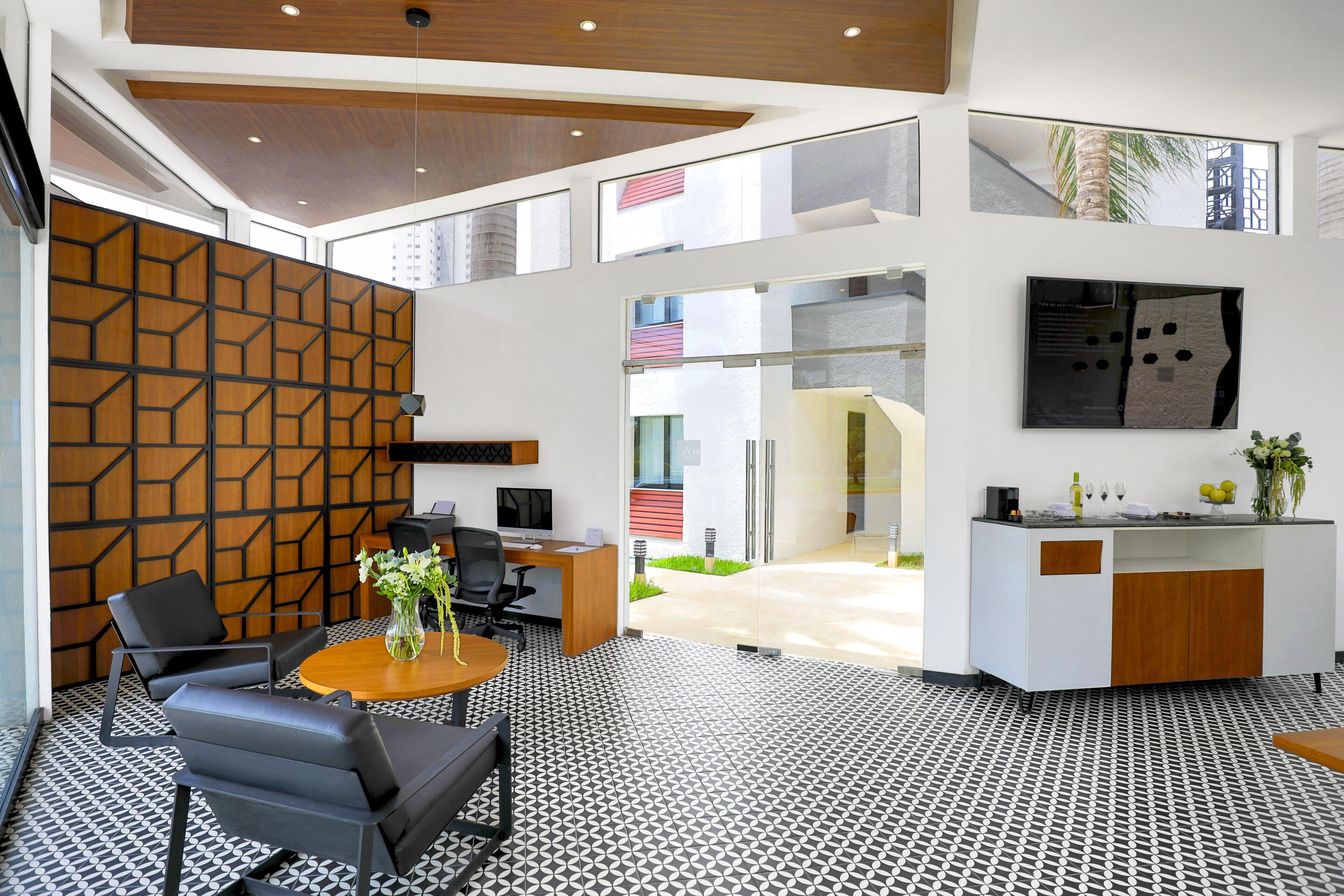 Photo - Seven Boutique #1