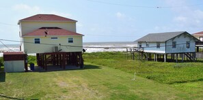 Exterior - REESE'S RENDEZVOUS: Great Views of the Beach! (Surfside Beach)