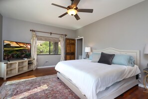 5 عدّة غرف نوم ومكتب ومكواة/لوح كي وسرير سفر