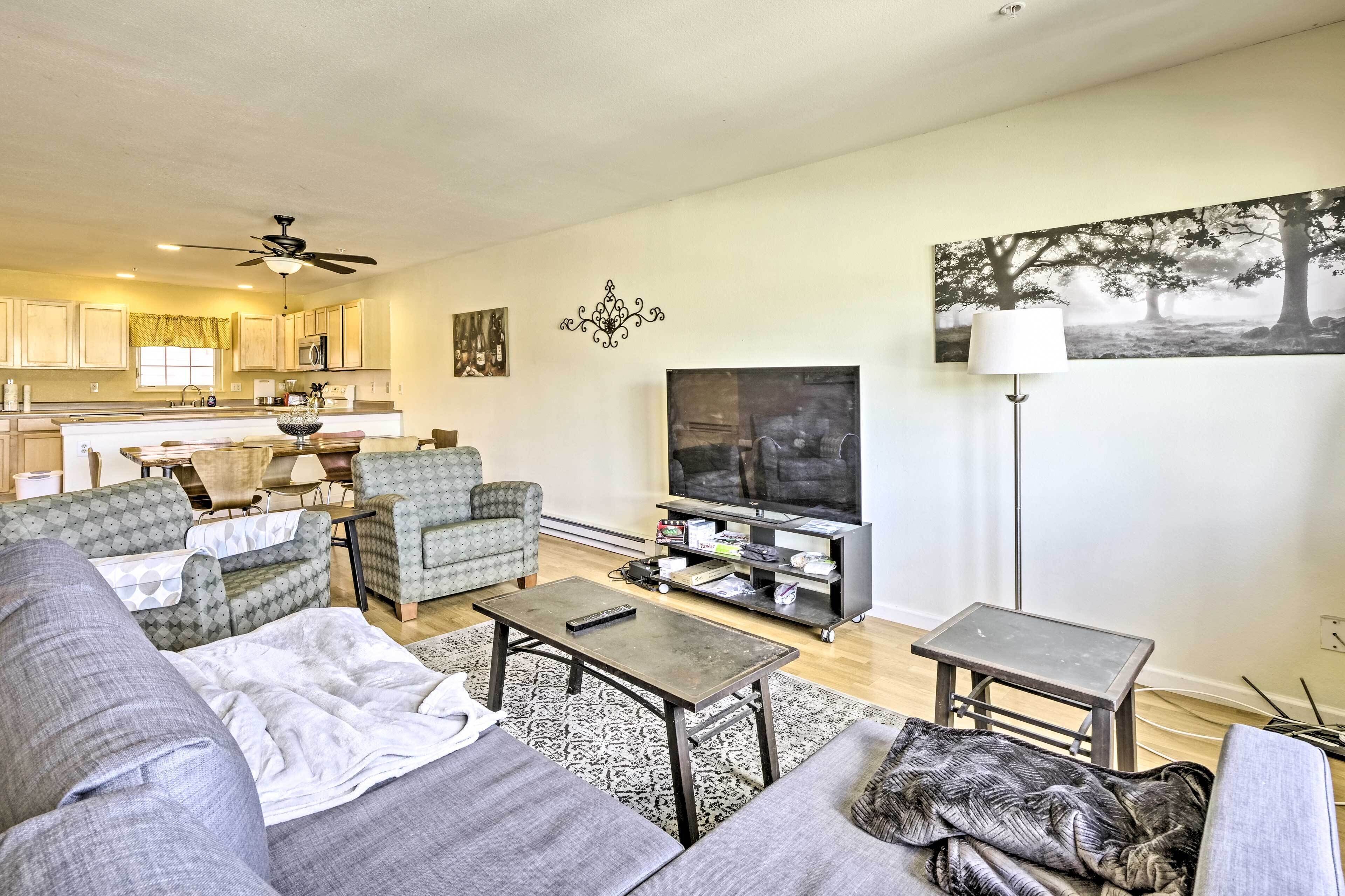 Rustic Fairplay Townhome w/ Deck & Mountain Views!