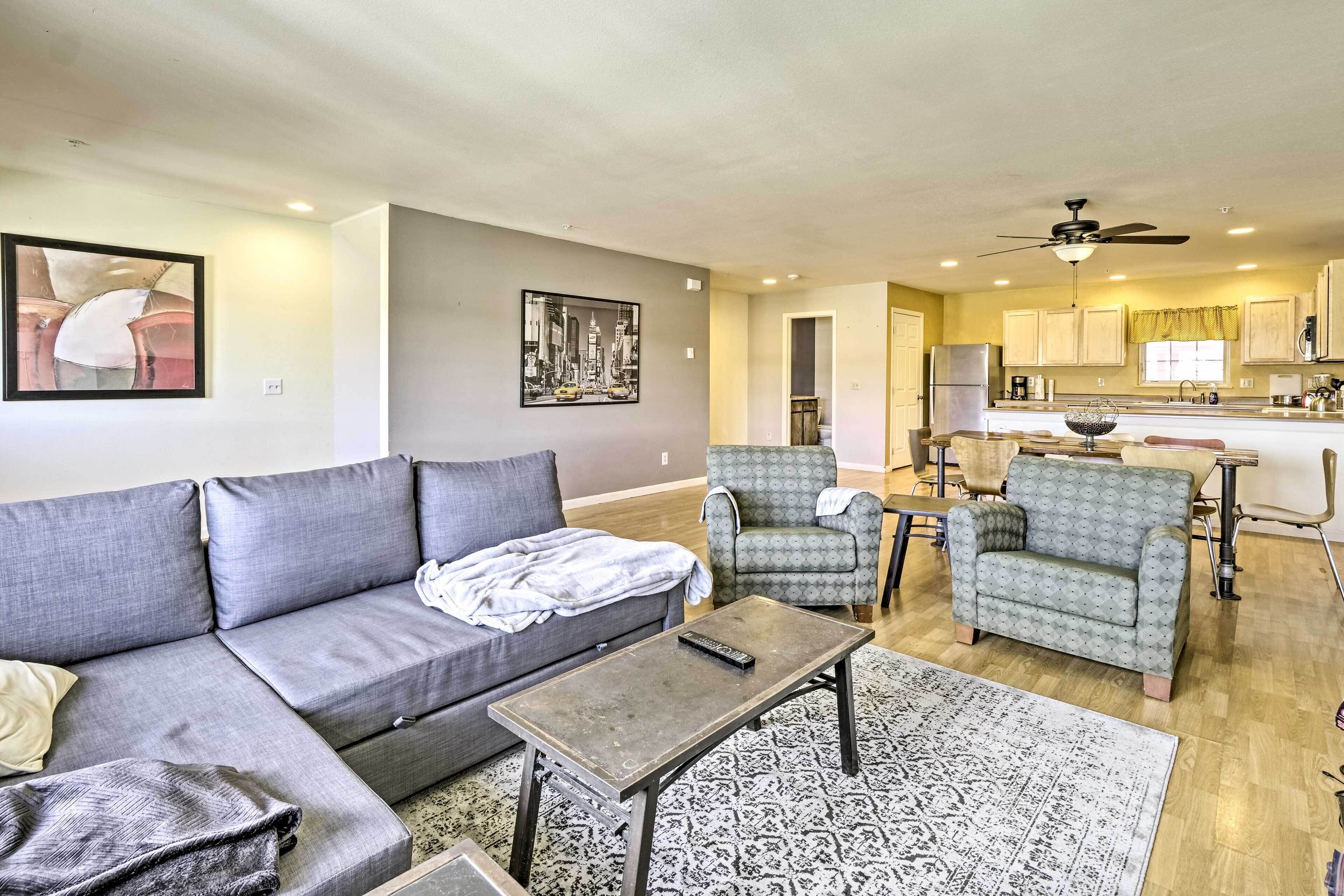 Rustic Fairplay Townhome w/ Deck & Mountain Views!