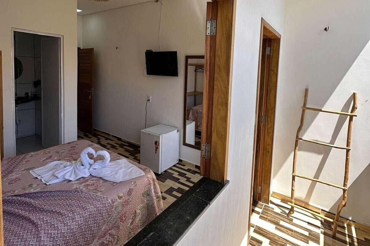 Minibar, desk, laptop workspace, WiFi (free)