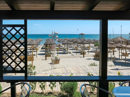 Lovely apartment for 6 guests with A/C, terrace and pets allowed