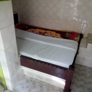 Habitación individual | Escritorio, wifi gratis, ropa de cama