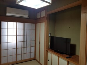 Japanese Style Room | Television