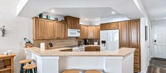 Lakefront Condo w/ Stunning Views, Balcony, & Fireplace