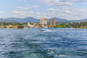 Beach - Lakefront Condo w/ Stunning Views, Balcony, & Fireplace (Harrison)