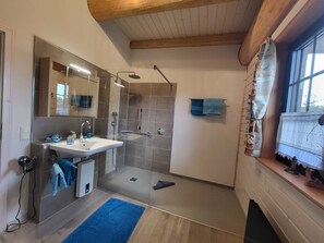 Shower, hair dryer, towels - Fischerhütte - Steirer-Hof (Vöhl)