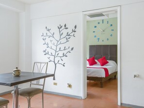 Standard Suite | Bed sheets - Hotel Allende 104 (Chihuahua)