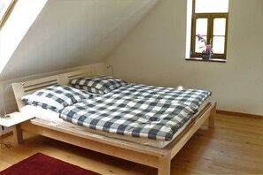 1 bedroom, Internet, bed sheets - Ferienvilla Dachgeschoß mit Sonnenterrasse, 94qm (Teisendorf)