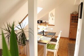 Dining - Ferienvilla Dachgeschoß mit Sonnenterrasse, 94qm (Teisendorf)