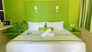 Malaquita. Habitación Doble, De no fumar, Cama King Size vista a la piscina | Két bảo mật tại phòng, truy cập Internet không dây miễn phí