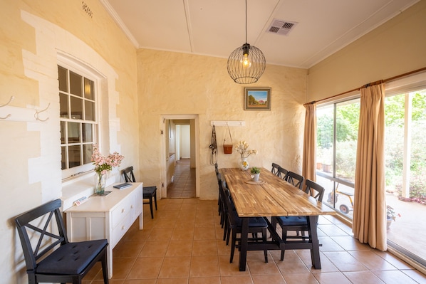 Crotta Homestead | In-room dining