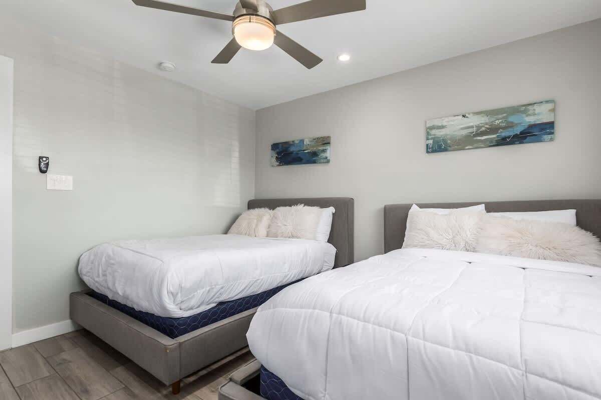 4 bedrooms, iron/ironing board, travel crib, free WiFi