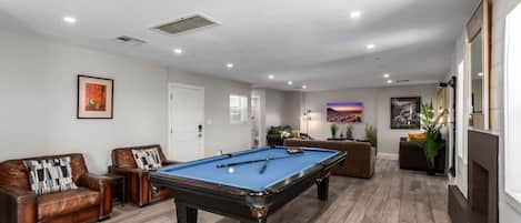 Spielezimmer