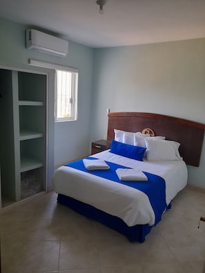 Suite, 3 Bedrooms, Sea View (E) | Premium bedding, down comforters, in-room safe, blackout drapes - Grand View Suites (Manzanillo)