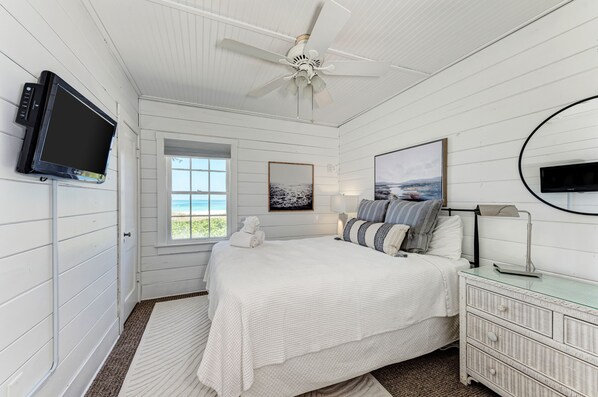 6 bedrooms, Internet, bed sheets - DodtHouse1,2,3 Directly on the Beach - By Island Real Estate Vacations (Holmes Beach)