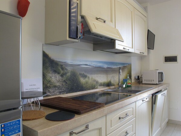 Four Ă micro-ondes, lave-vaisselle