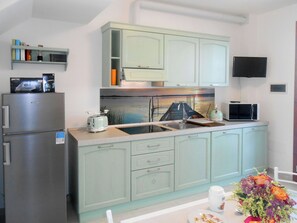 Mikrobølgeovn og oppvaskmaskin