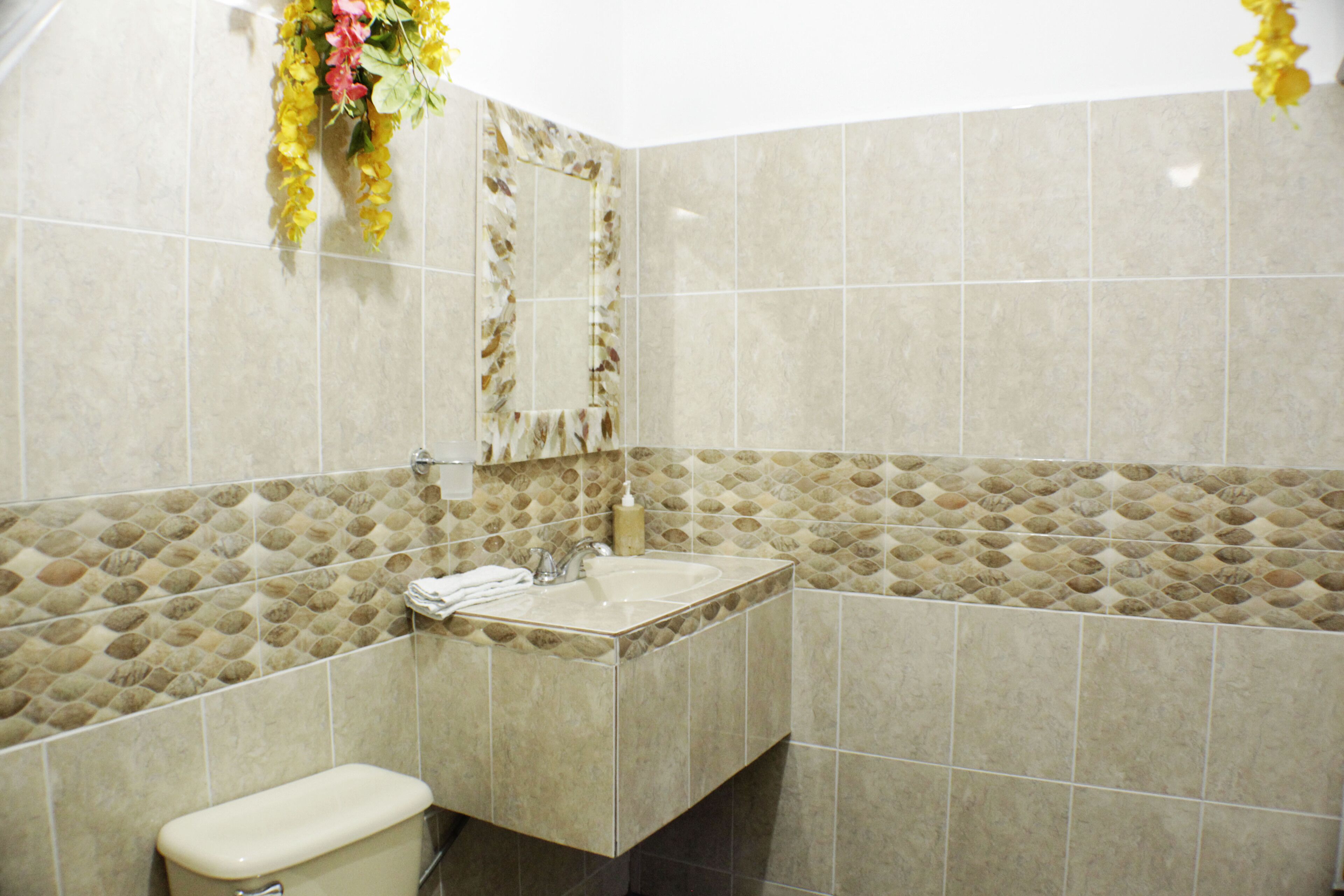 standard room, 2 double beds | bathroom | shower, towels, soap, shampoo