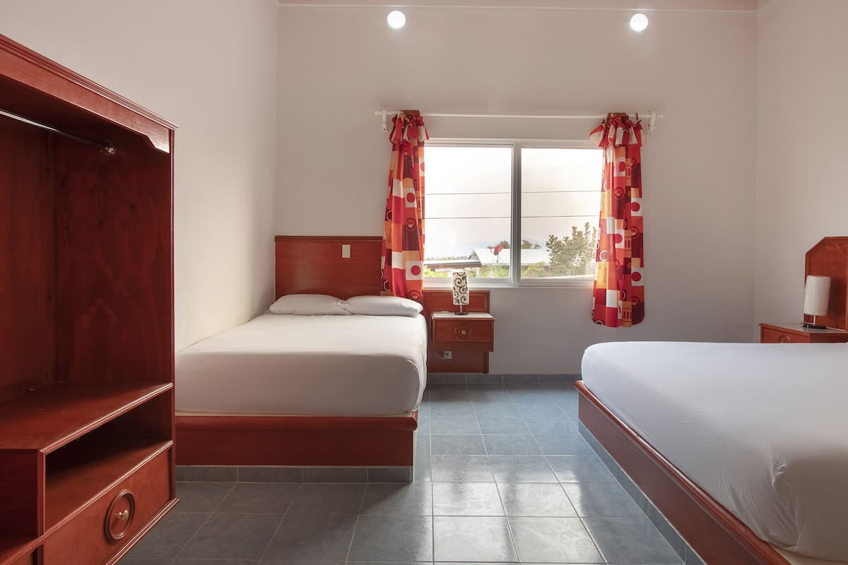 Exclusive-Suite, 2 Schlafzimmer | Minibar, kostenloses WLAN
