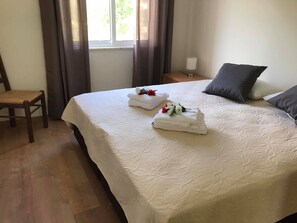 3 Schlafzimmer, Zimmersafe, Bügeleisen/Bügelbrett, WLAN