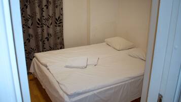 1 makuuhuone, silitysrauta/-lauta, ilmainen Wi-Fi, vuodevaatteet