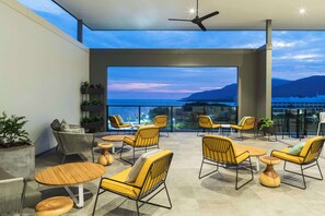 Dining - Oaks Cairns Hotel (Cairns)