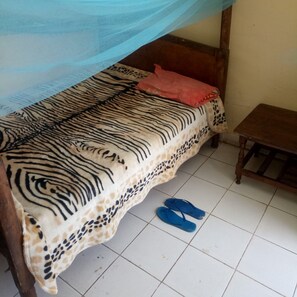 Double Room | Desk, free WiFi, bed sheets - Jordan Guest House (Mai Mahiu)