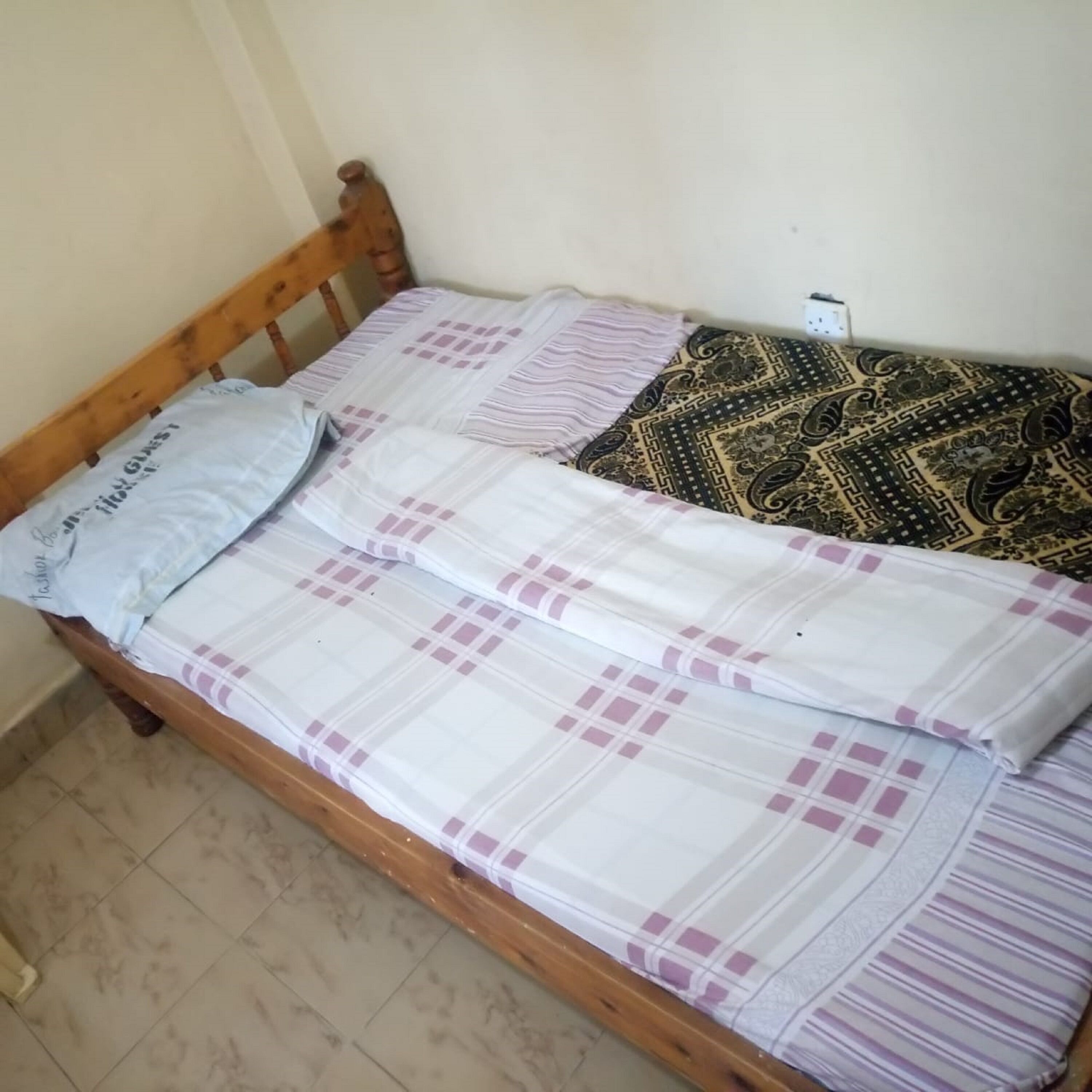 Desk, free WiFi, bed sheets