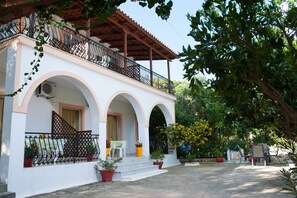 Exterior - Nikos Studios (Zakynthos)