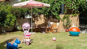 Tempat bermain anak - outdoor