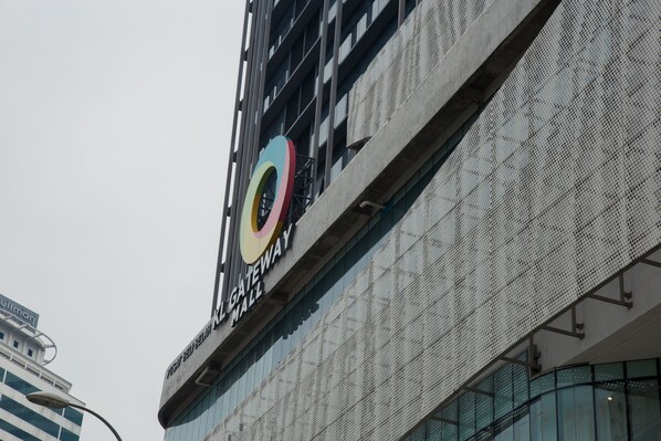 Exterior - KL Gateway Bangsar By Sleepy Bear (Kuala Lumpur)