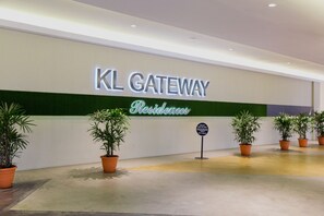 Lobby - KL Gateway Bangsar By Sleepy Bear (Kuala Lumpur)
