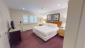 3 bedrooms, internet, bed sheets