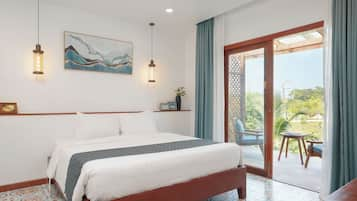 Executive Room with Pool | Minibar, in-room safe, individually decorated, individually furnished