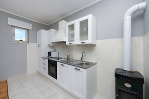 Villa, 4 Bedrooms, Private Pool, Pool View | Private kitchen | Microwave, oven, dishwasher, coffee/tea maker