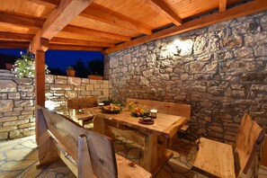 Villa, 4 Bedrooms, Private Pool, Pool View | Private kitchen