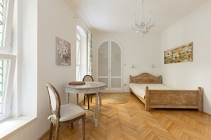Apartment | 1 bedroom, free WiFi, bed sheets - Vintage Style Apartment (Budapest)